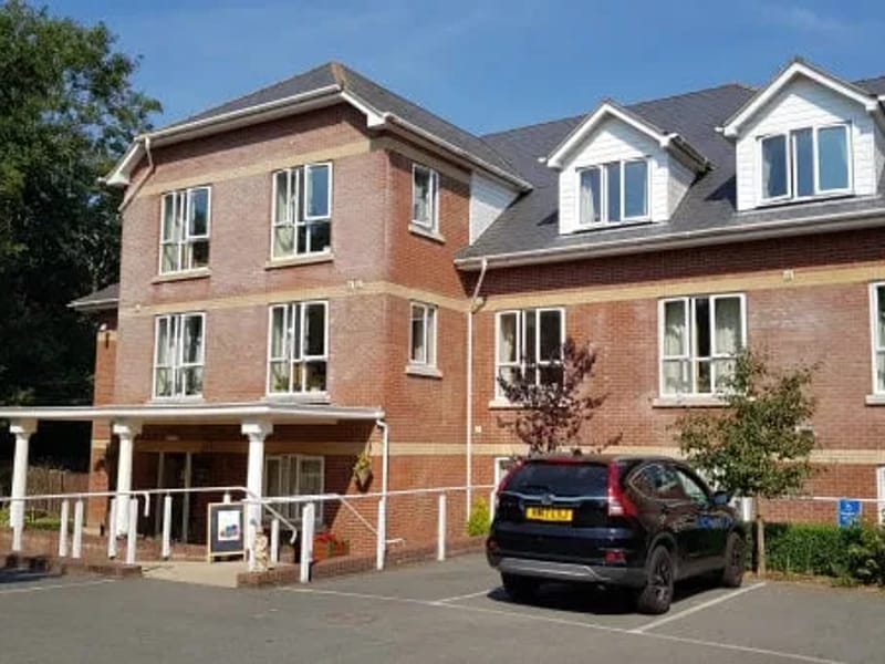Kite Hill Care Home - Nursing Home in Ryde, England photo 4
