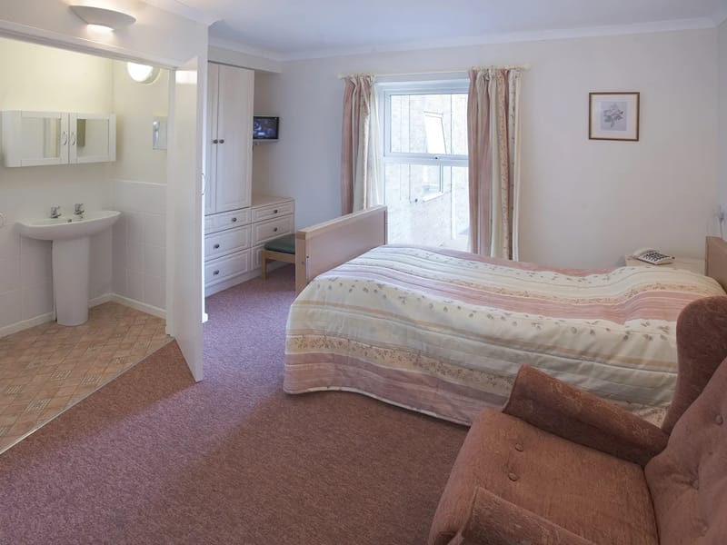 Kite Hill Care Home - Nursing Home in Ryde, England photo 2