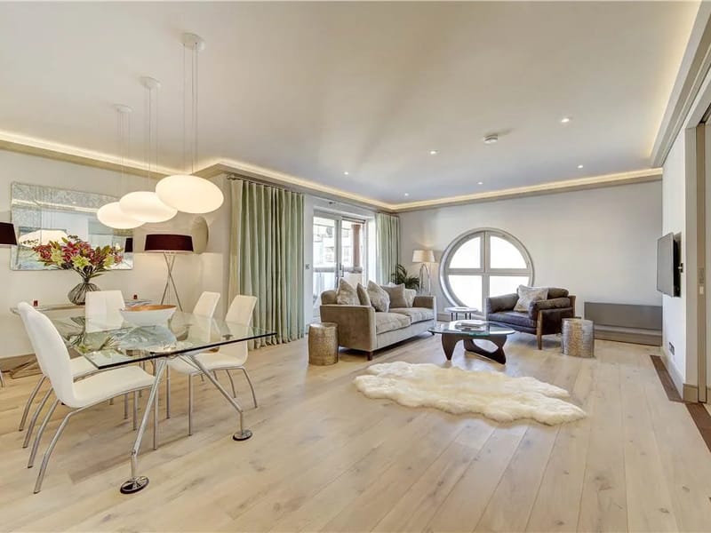 Trinity Court - Assisted Living in Wolverhampton, England photo 3