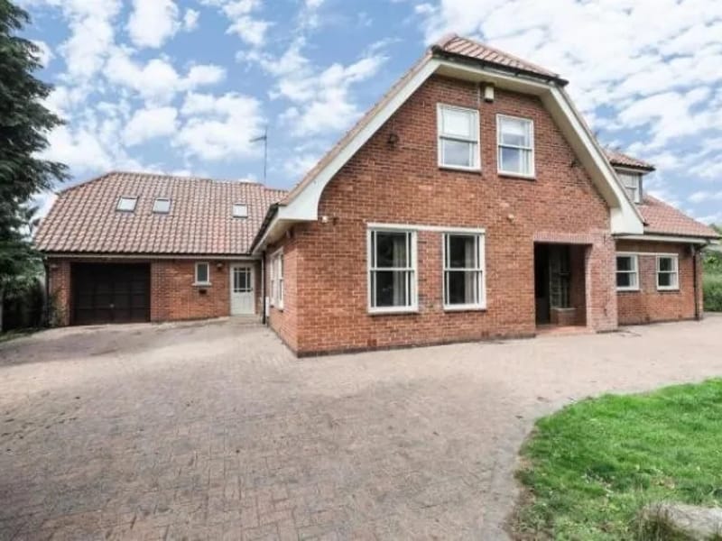 Oakwell House - Assisted Living in Retford, England photo 2