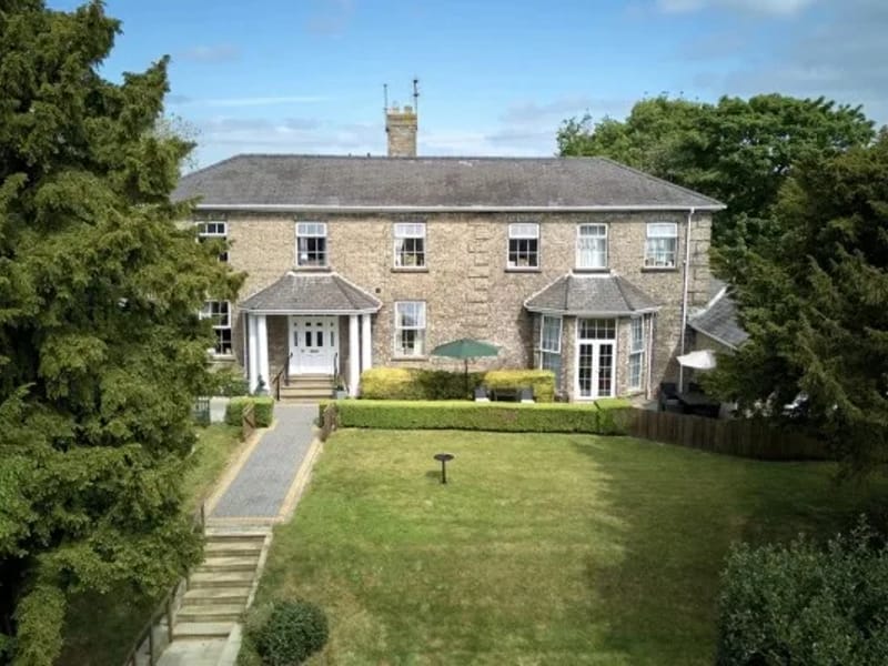 The Old Vicarage Residential Care Home - Assisted Living in Cottingham, England photo 2