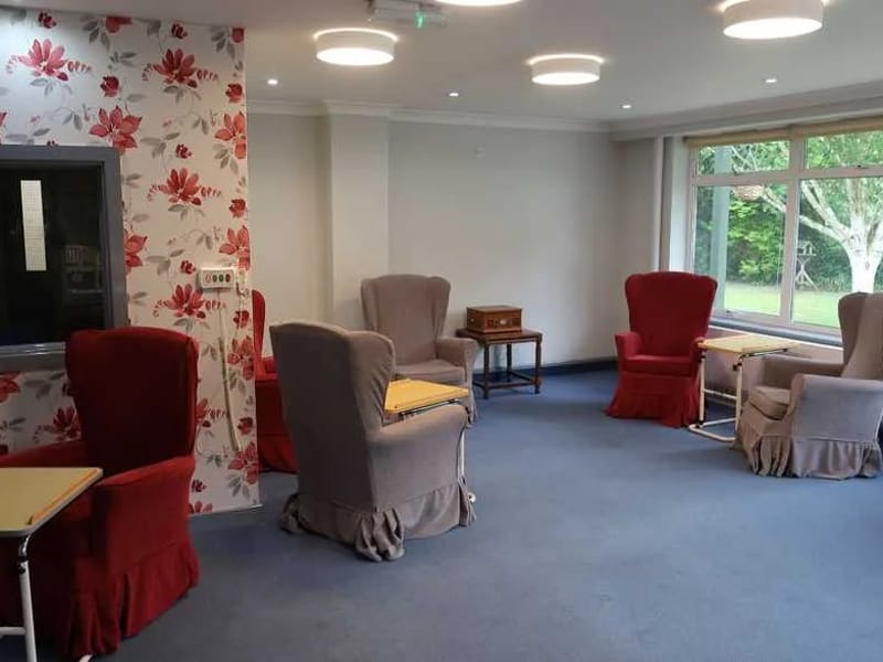 Oakdene Nursing Home - Nursing Home in Wimborne, England photo 3