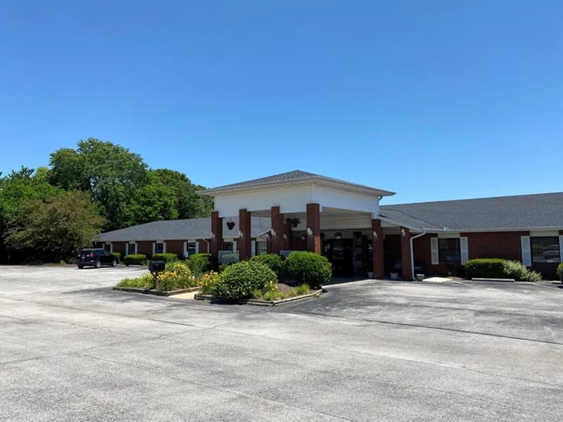 Marshfield Care Center for Rehab and Healthcare — Nursing Home, Marshfield, MO · photo 2