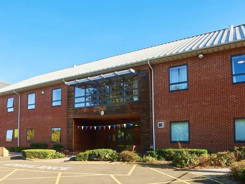 Red Court Care Home - Nursing Home in Croydon, England photo 3