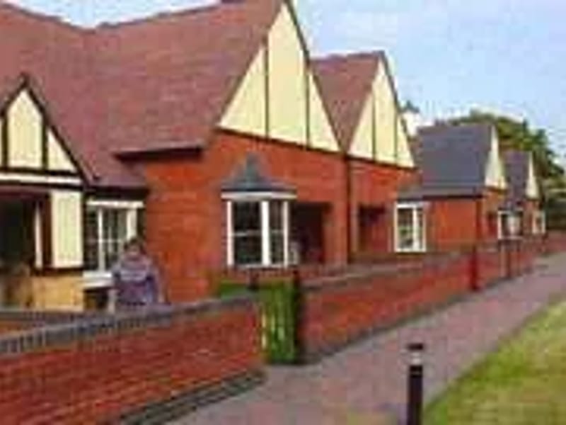 Cherwood House Care Centre - Nursing Home in Bicester, England photo 2