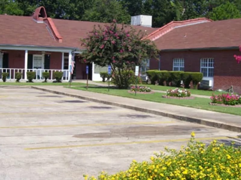 Arbor Walk Healthcare Center - Nursing Home in Greenville, MS photo 1