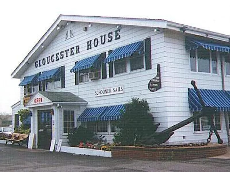 Gloucester House in Swindon, England photo 2
