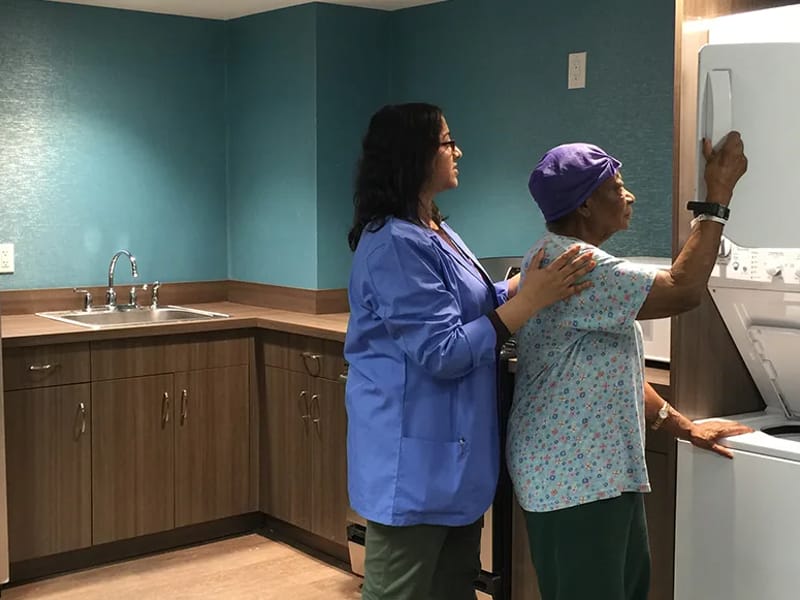 East Haven Nursing & Rehabilitation Center - Nursing Home in Bronx, NY photo 3