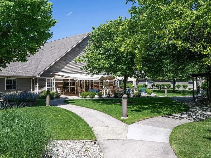 Arden Courts Of Bingham Farms - Assisted Living in Bingham Farms, MI photo 2