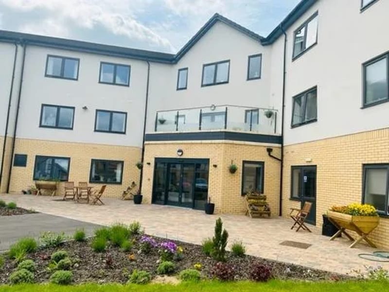 Thorn Springs - Nursing Home in Dunstable, England photo 2