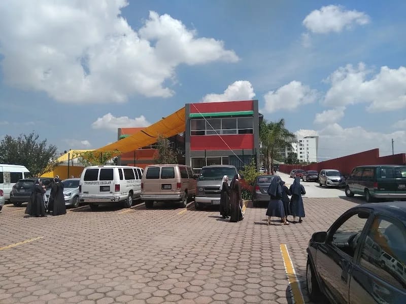 CASA HOGAR SANTA ROSA VITERBO - Vida Asistida in San Andrés Cholula, Puebla photo 7