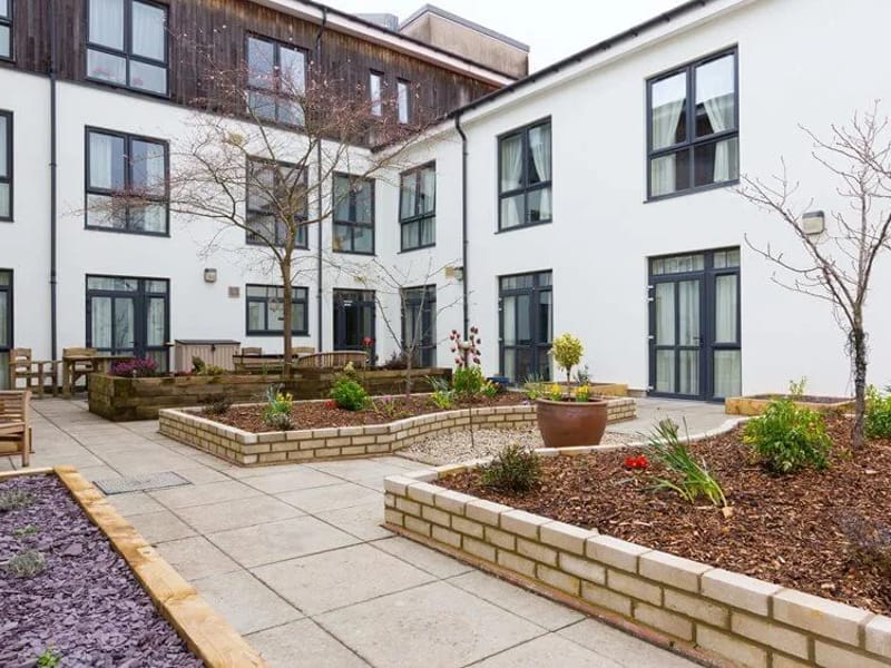 Heather View - Nursing Home in Crowborough, England photo 2