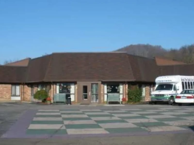Moundsville Healthcare Center - Nursing Home in Moundsville, WV photo 1