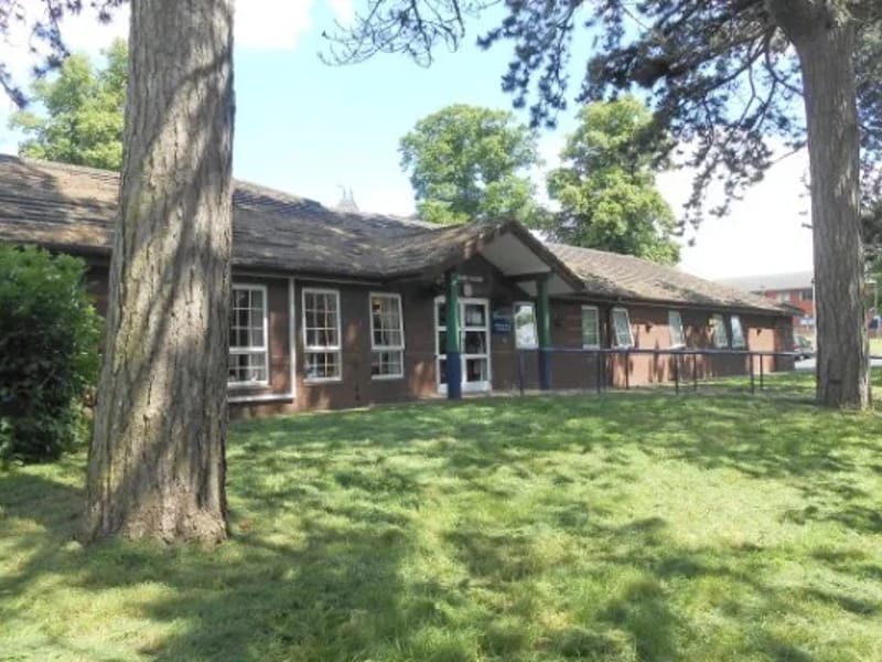 Hollybush House Nursing Home - Nursing Home in Stourbridge, England photo 3