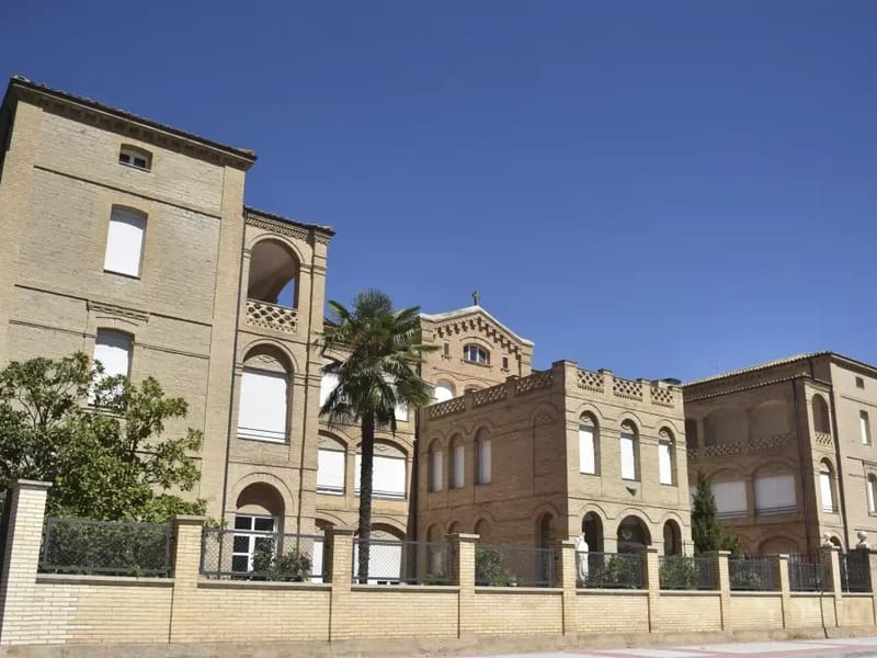Residencia Hogar Padre Saturnino Lopez Novoa - Hogar de Ancianos in Barbastro, Aragón photo 1