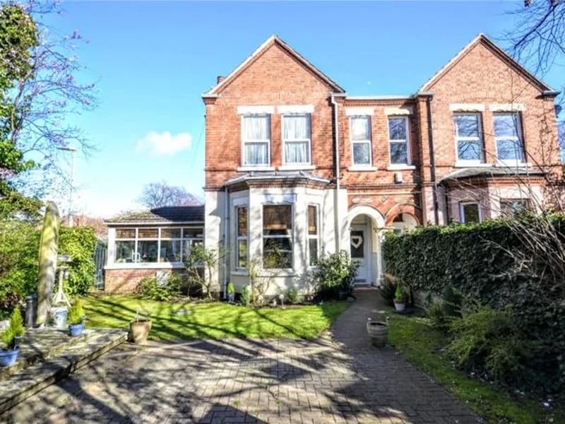 Abbey House - Assisted Living in Grimsby, England photo 3