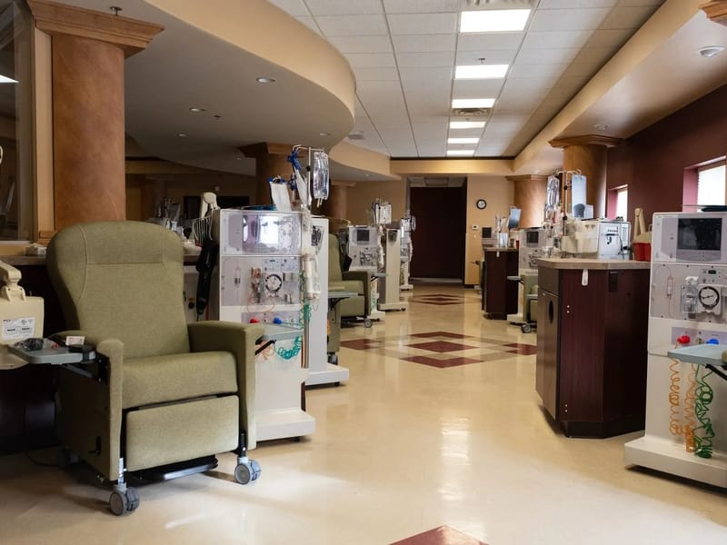 FMC - Aurora Dialysis Center - Dialysis in Aurora, IL photo 1