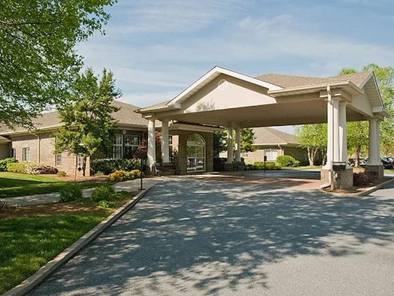 Life Care Ctr of Lawrenceville - Nursing Home in Lawrenceville, GA photo 2