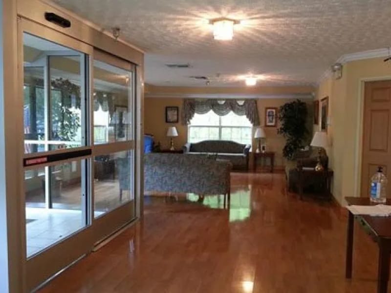 Cambridge Hills Of Pittsboro - Assisted Living in Pittsboro, NC photo 4