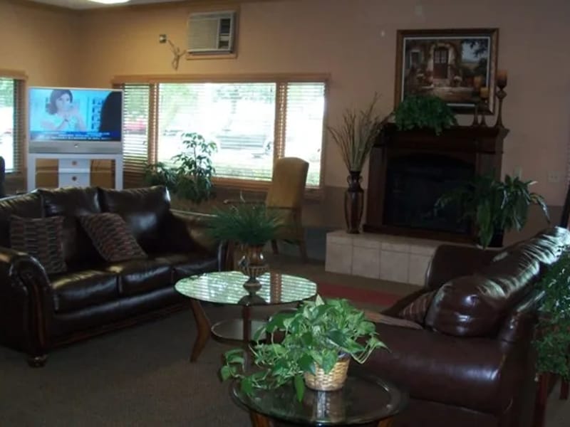 Altoona Nursing and Rehabilitation Center - Nursing Home in Altoona, IA photo 1