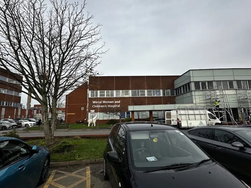 Arrowe Park Hospital - Hospital in Wirral, England photo 2