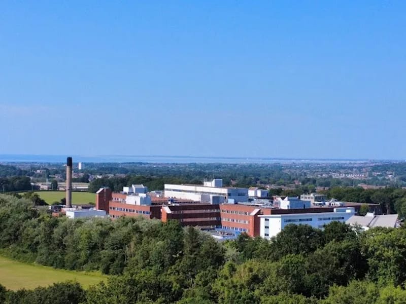 Arrowe Park Hospital - Hospital in Wirral, England photo 5