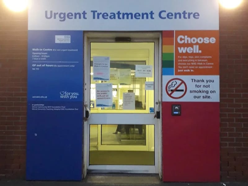 Arrowe Park Hospital - Hospital in Wirral, England photo 6