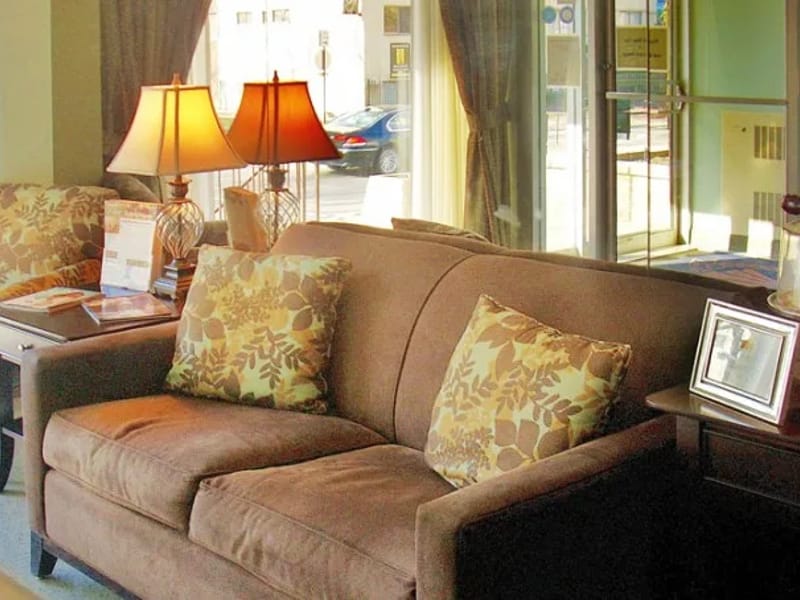 Alden Lincoln Rehab & H C Ctr - Nursing Home in Chicago, IL photo 1