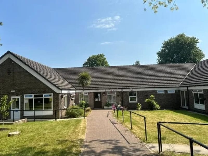Hurst Hall - Nursing Home in Ashton-Under-Lyne, England photo 3