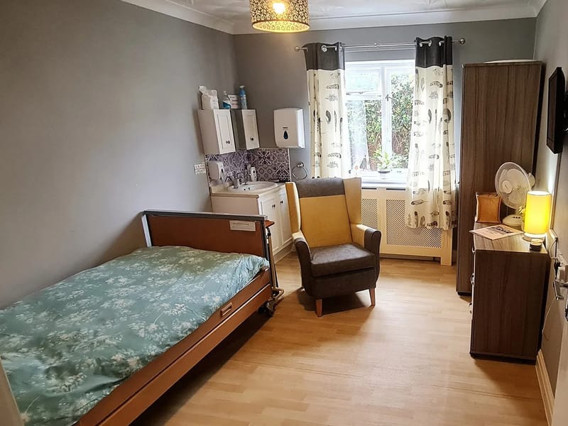 White Gables Care Home - Assisted Living in Lincoln, England photo 2