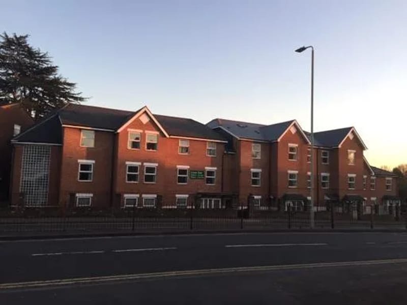 Seymour House-Northwood - Assisted Living in Northwood, England photo 1