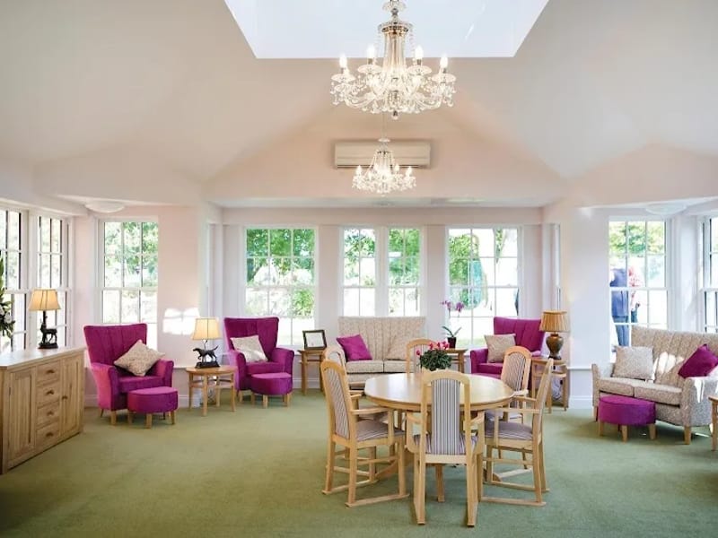 Watlington and District Residential and Nursing Home - Nursing Home in Watlington, England photo 4