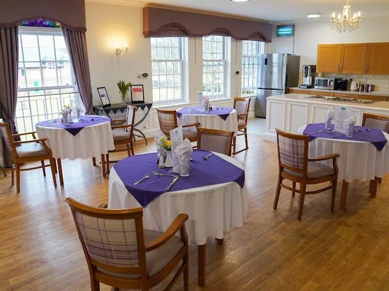 Watlington and District Residential and Nursing Home - Nursing Home in Watlington, England photo 5