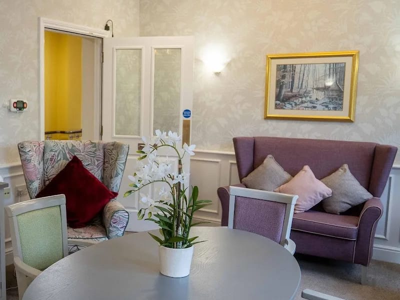 Watlington and District Residential and Nursing Home - Nursing Home in Watlington, England photo 9
