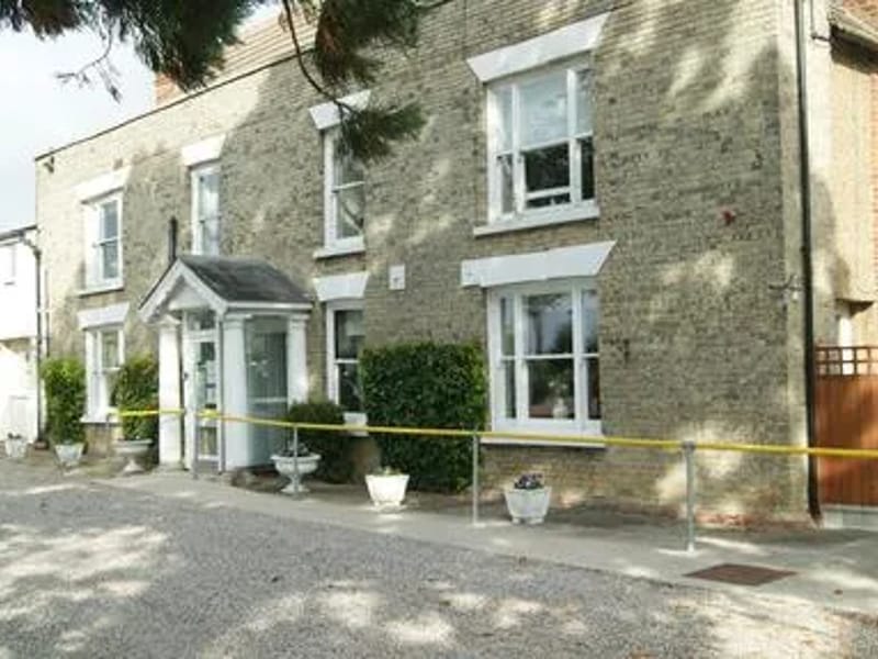 Mansion House Residential Home - Nursing Home in Chelmsford, England photo 3