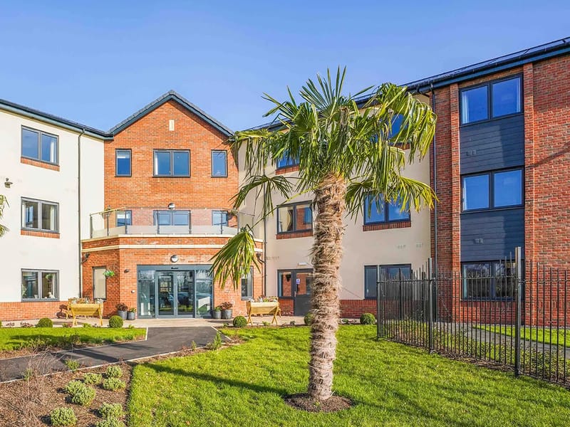 Harbour Manor Care Home - Assisted Living in Felixstowe, England photo 2