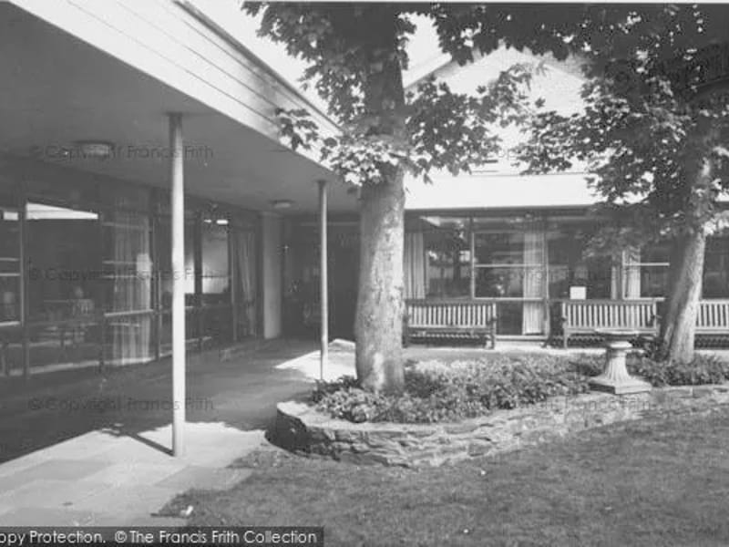 Nazareth House - Northampton - Nursing Home in Northampton, England photo 3