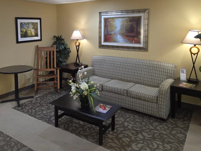 Aurora Health and Rehabilitation - Nursing Home in Rolla, MO photo 2