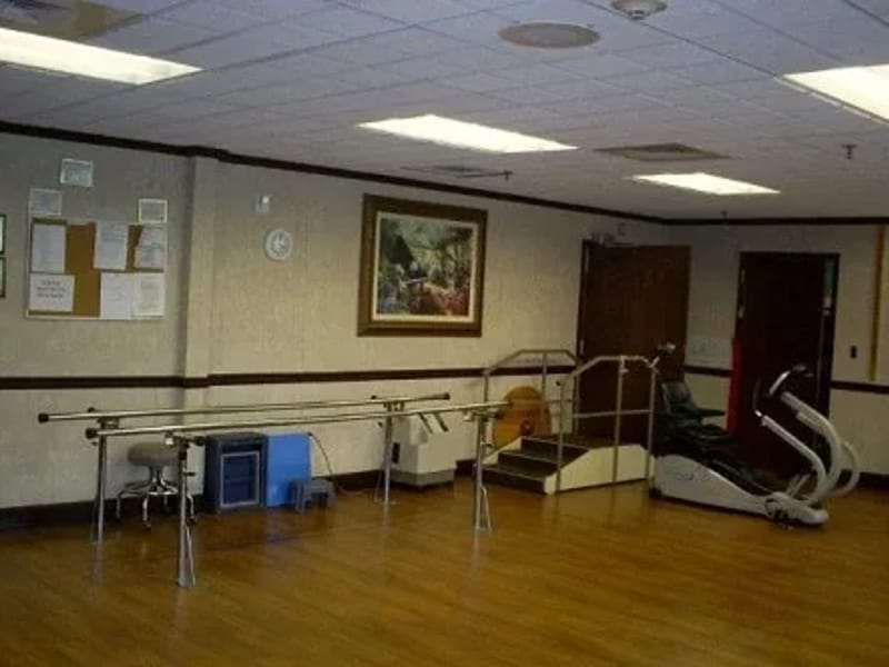 Nhc Healthcare, Oak Ridge - Nursing Home in Oak Ridge, TN photo 2