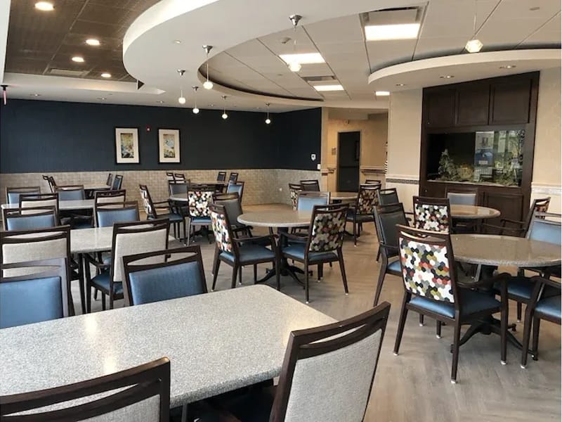 Asbury Court Nursing & Rehab - Nursing Home in Des Plaines, IL photo 2