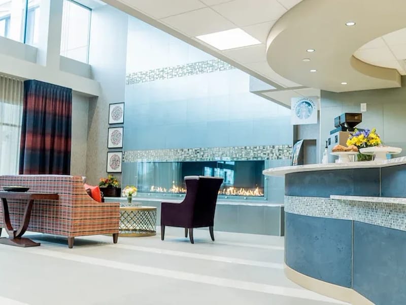 Asbury Court Nursing & Rehab - Nursing Home in Des Plaines, IL photo 1