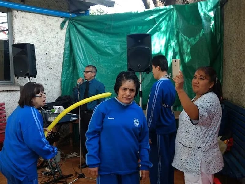 CASA HOGAR CENTRO ITARI - Hogar de Ancianos in Xochimilco, Ciudad de México photo 3