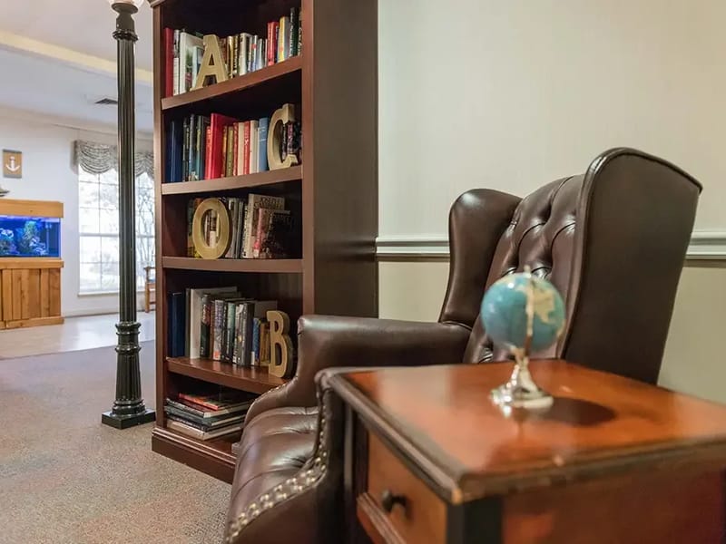 Arden Courts (Bath) - Assisted Living in Akron, OH photo 2