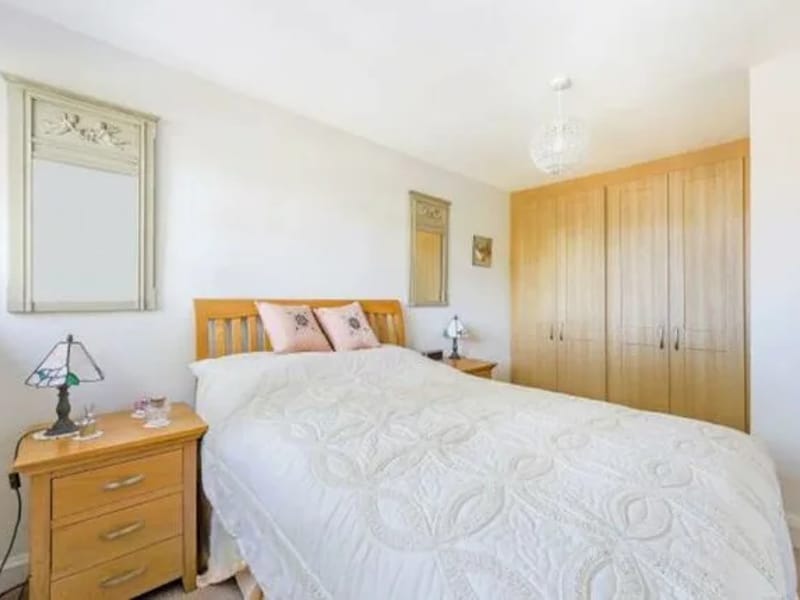 Hall Road - Assisted Living in Wallington, England photo 2
