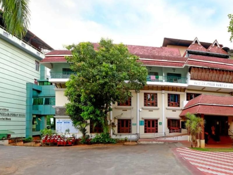 Ashtavaidyan Thaikkattu Mooss Vaidyaratnam Nursing Home - वृद्धाश्रम in Thrissur, Kerala photo 3
