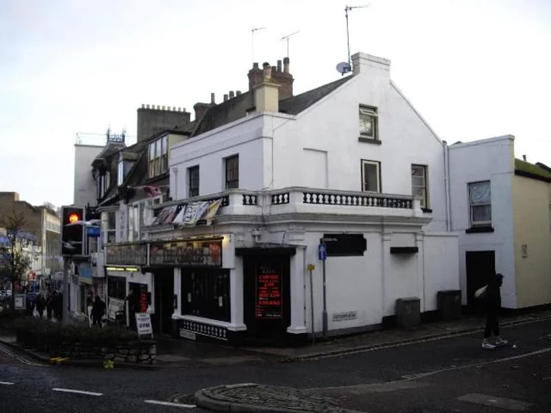 Castle Road - Assisted Living in Torquay, England photo 2