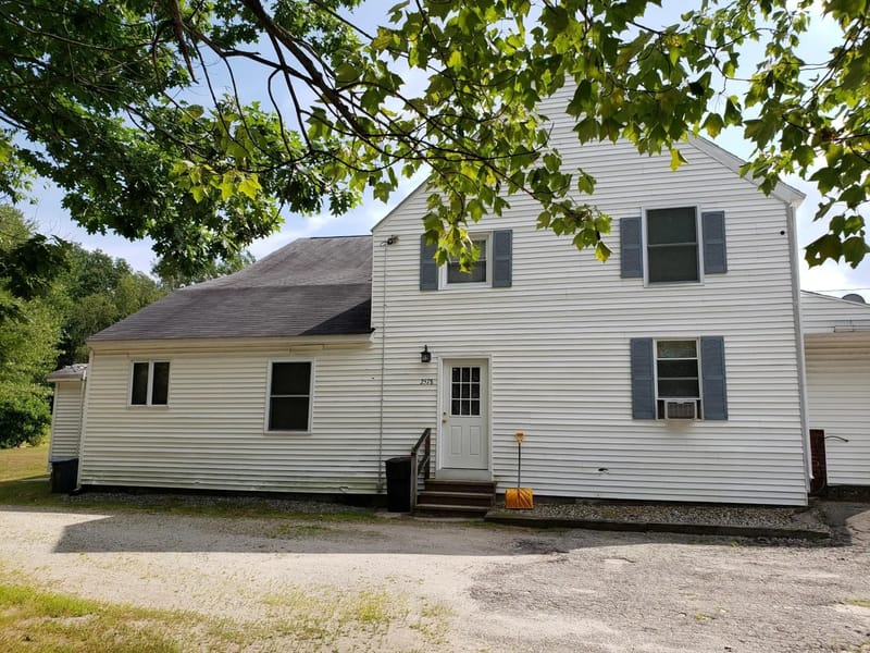 1375 Hotel Rd - Assisted Living in Auburn, ME photo 3