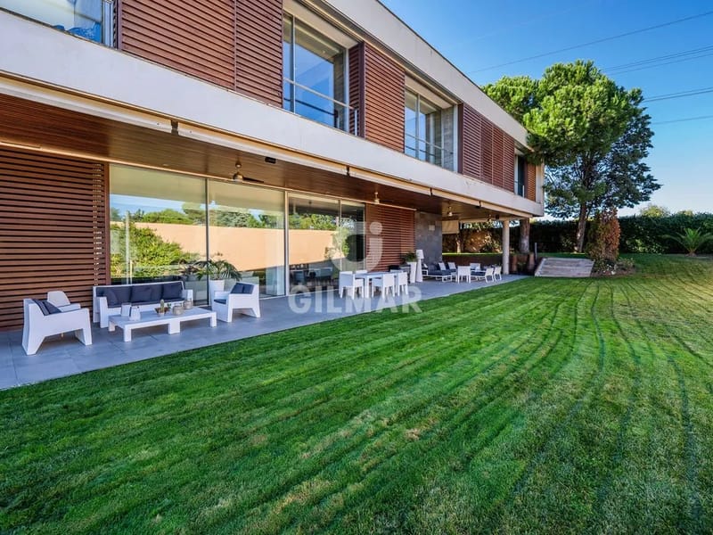 Villa Josefina, Centro Residencial - Hogar de Ancianos in Pozuelo De Alarcón, Madrid photo 2