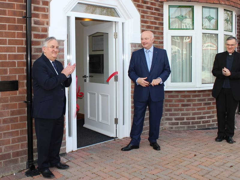 92 Barcicroft Road - Assisted Living in Stockport, England photo 2