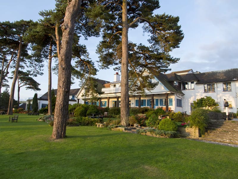 Knoll House - Nursing Home in Wolverhampton, England photo 3